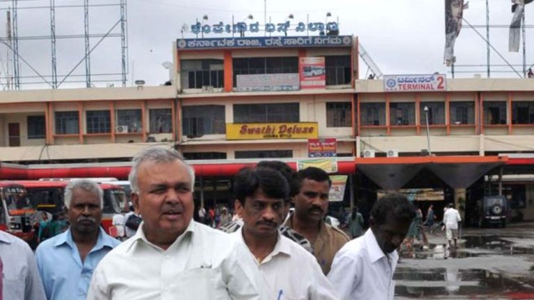 ಕೆಂಪೇಗೌಡ ಬಸ್‌‍ ನಿಲ್ದಾಣಕ್ಕೆ ಸಾರಿಗೆ ಸಚಿವ ರಾಮಲಿಂಗಾ ರೆಡ್ಡಿ ದಿಢೀರ್‌ ಭೇಟಿ
