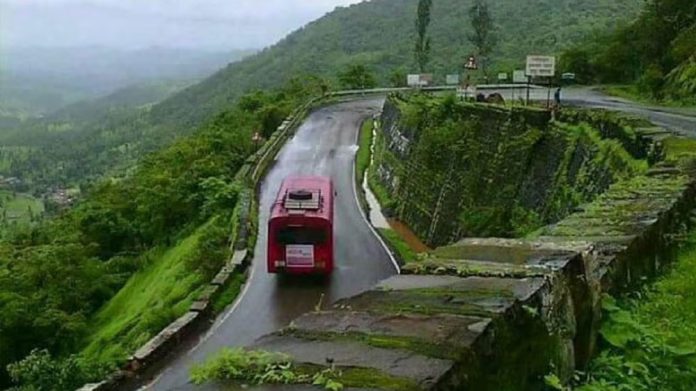 Heavy vehicle traffic banned at Gumbe Ghat